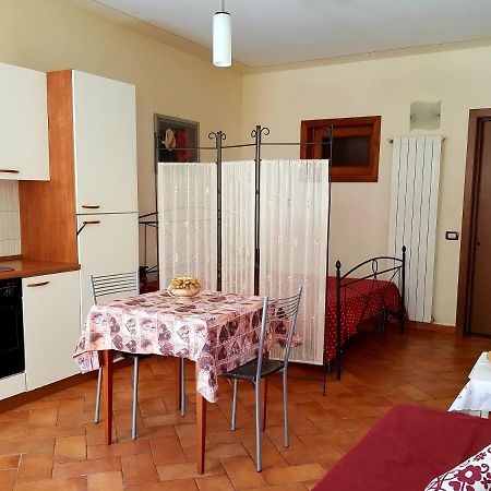La Piccola Toscana 2 Apartment Peccioli Bagian luar foto