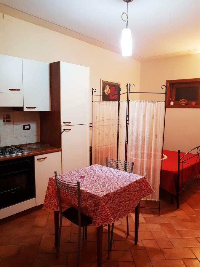 La Piccola Toscana 2 Apartment Peccioli Bagian luar foto